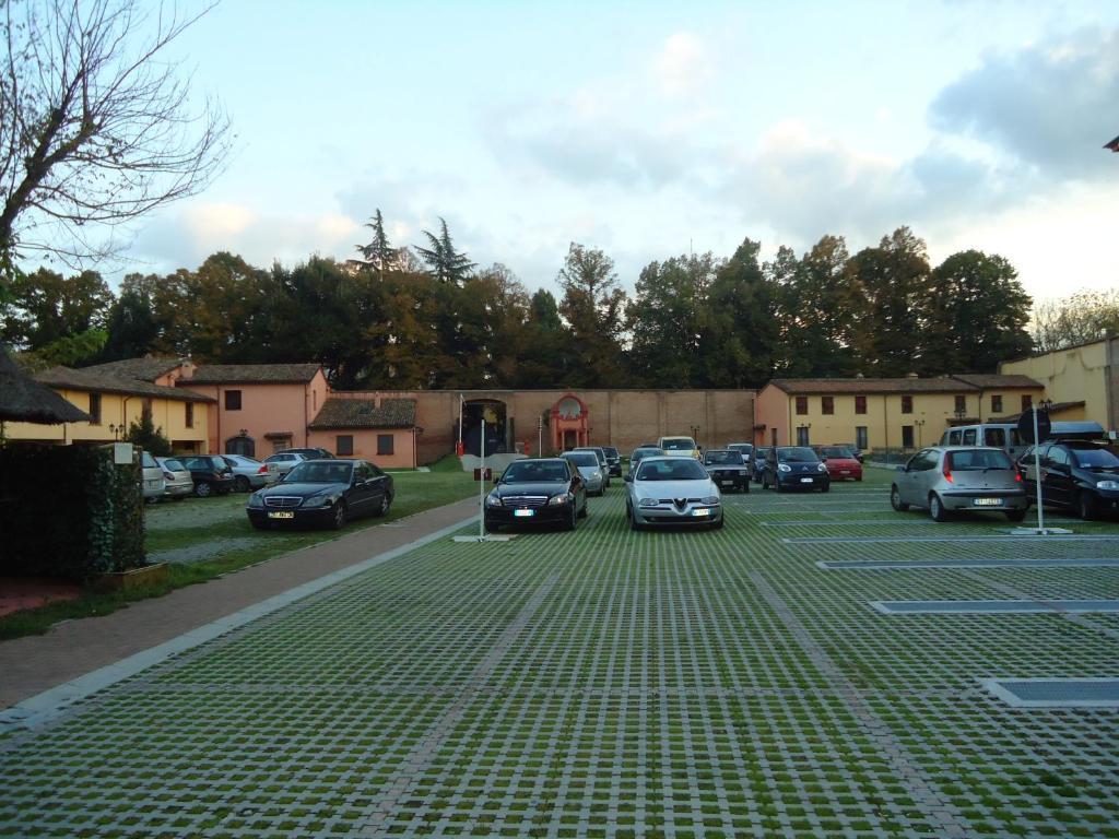 Imola Village Exterior foto